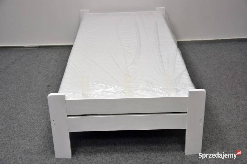 łóżko z drewna sosnowego z nowym materacem Olsztyn