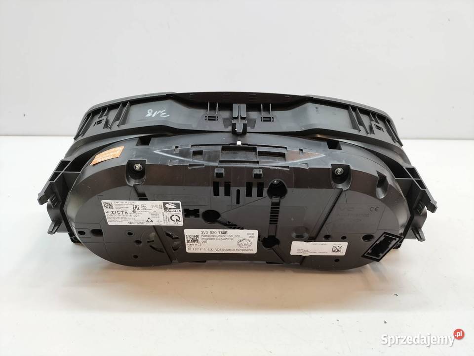 LICZNIK 3V0920750E 20 TSI 190 Skoda Superb III świętokrzyskie sprzedam