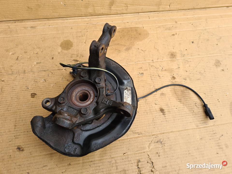 Toyota Auris II E18 zwrotnica piasta koła Legnica sprzedam