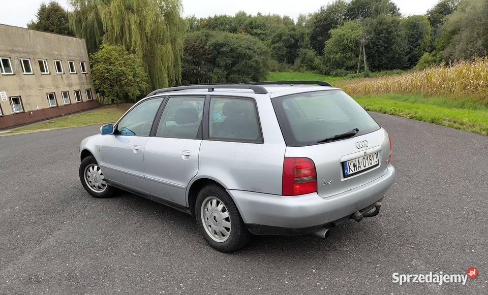 Audi A4 16 benzyna nowy przegląd Bobrek