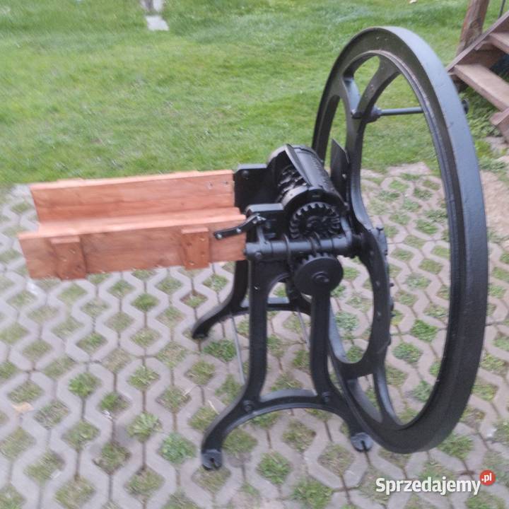 Sieczkarnia zeliwna Budry