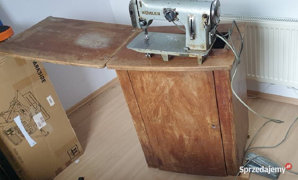 Szafka maszyny do szycia z mechanizmem pedałowym Reszel