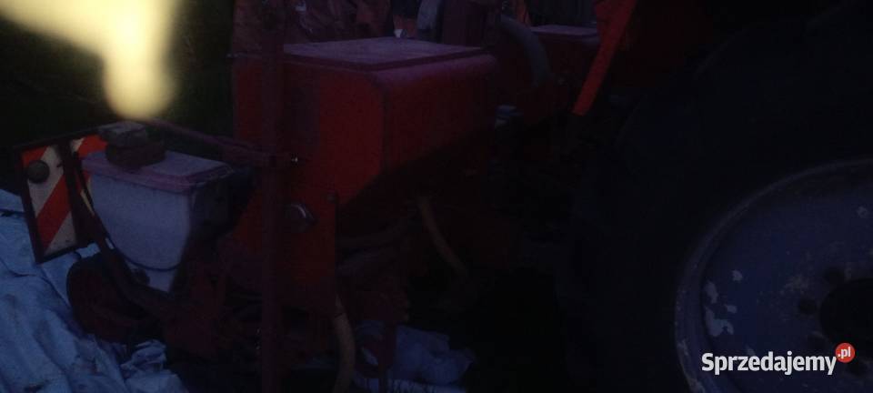 Siewnik do kukurydzy Siewniki i sadzarki Rusinowice