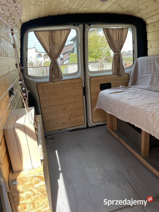 Volkswagen T5 Campervan 19 klimatyzacja Webasto biały Radom