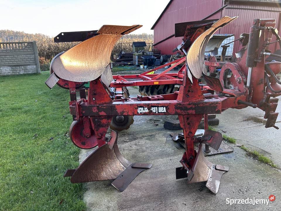 Ciągnik rolniczypług talerzówka