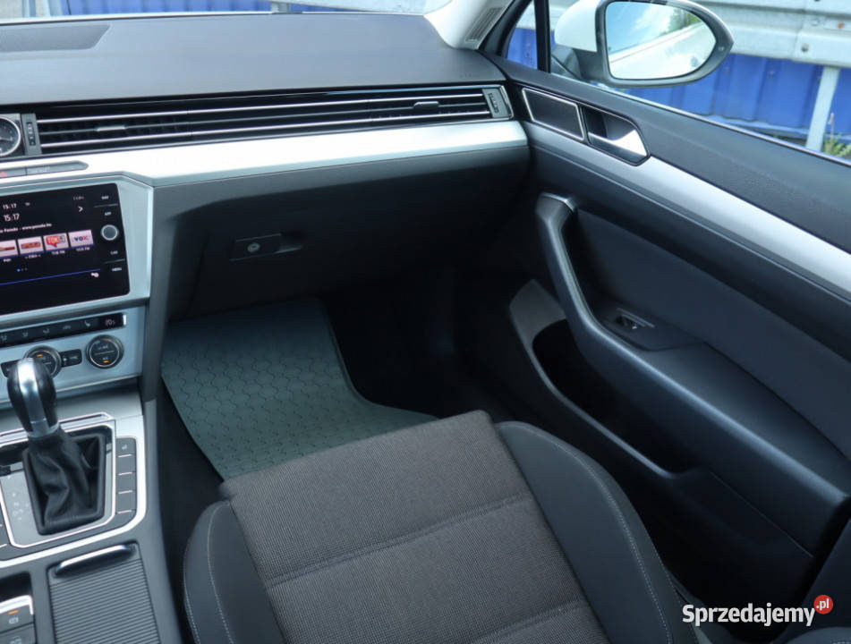 VW Passat 18 TSI biały łódzkie