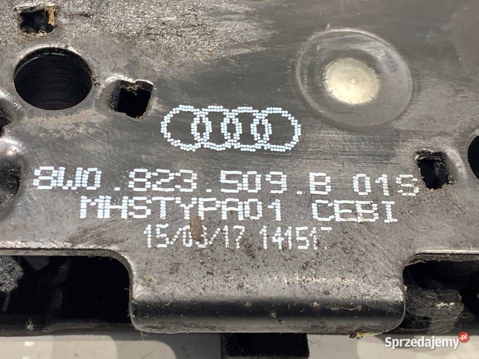 ZAMEK MASKI PRAWY AUDI A4 B9 Kombi 8W0823509B