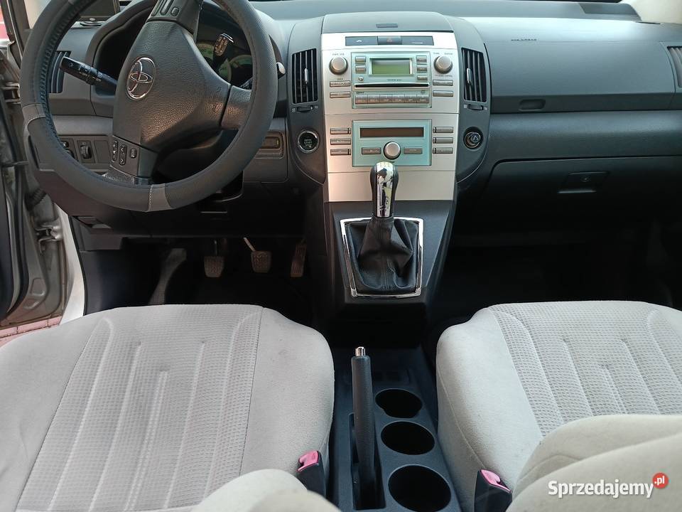 Toyota Corolla Verso 18 Benzyna 7 Osobowy ASR (kontrola trakcji) Bierawa