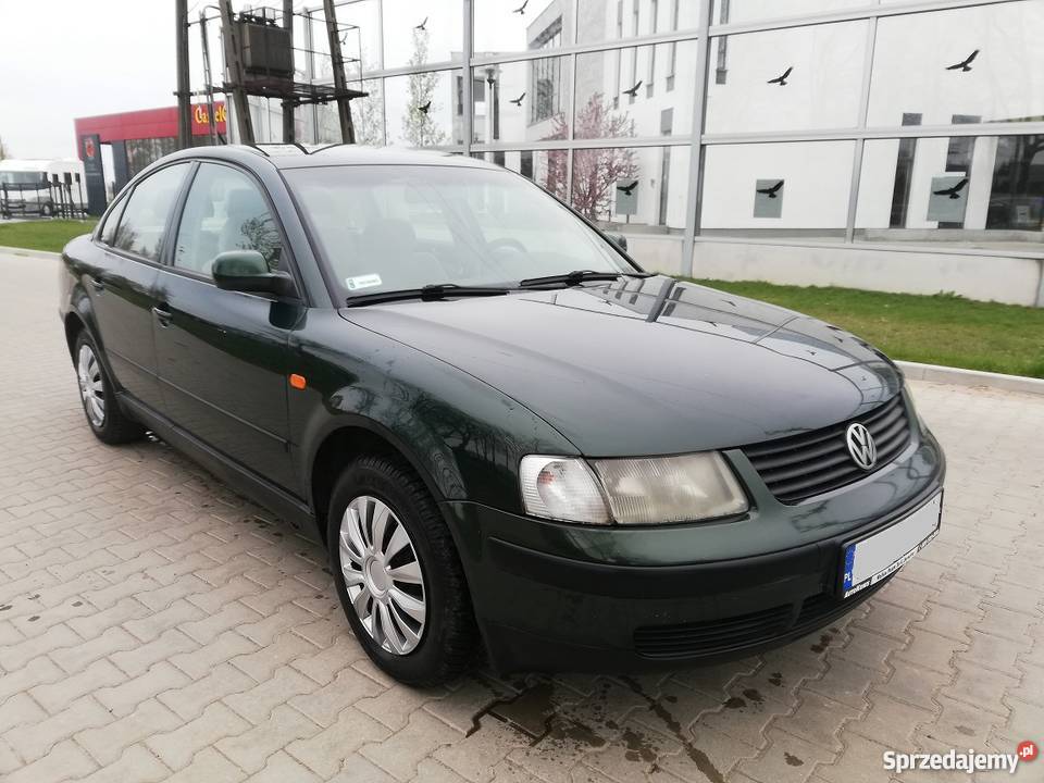 VW Passat 18 Benzyna z LPG II właściciel Sedan / Limuzyna Passat Poznań