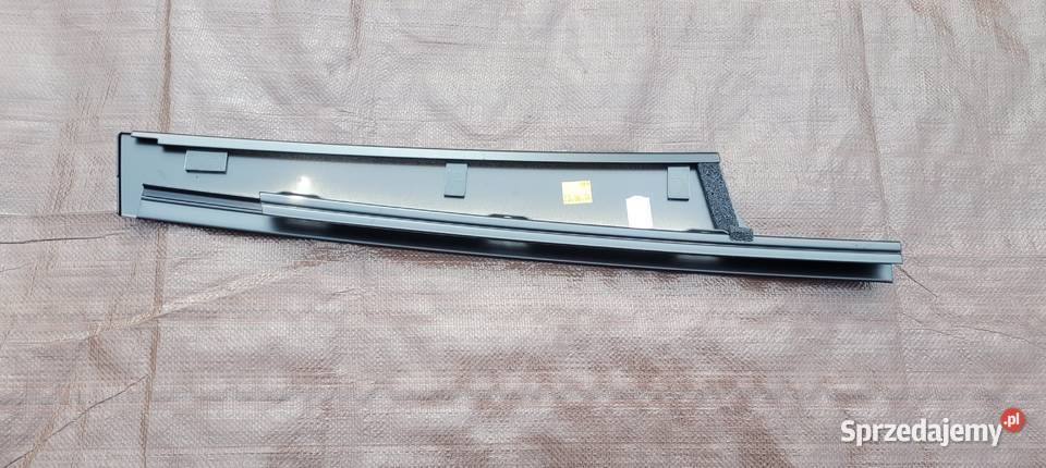 RENAULT MEGANE III LISTWA DRZWI PRZÓD PRAWY osobowe