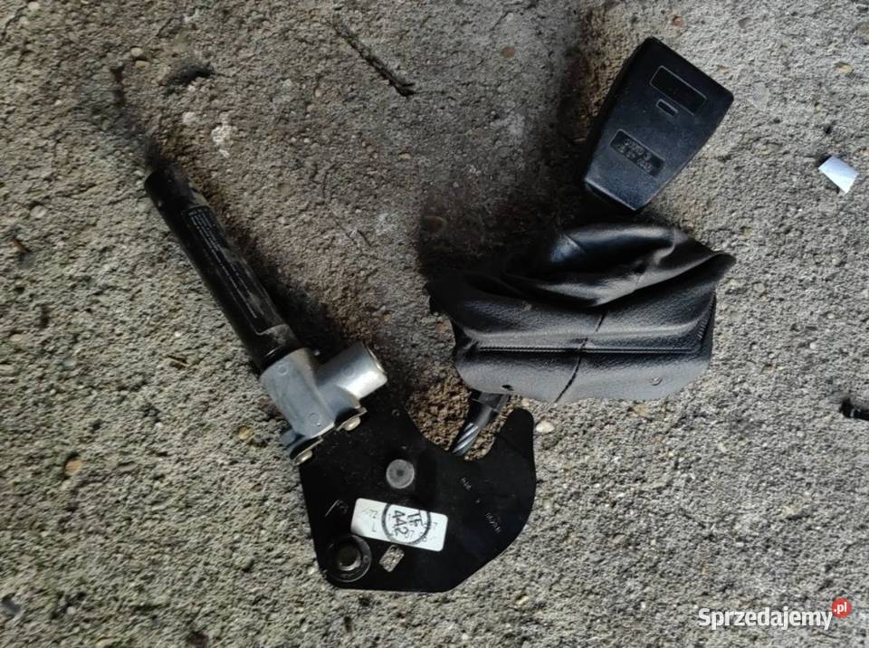 Napinacz pasa kierowcy lewy przód BMW E38 E39 Żory