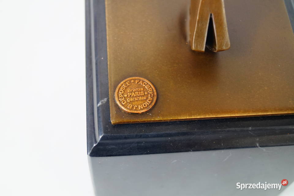 Skrzydła gołębia figura z brązu Gołąb pokoju Gizałki