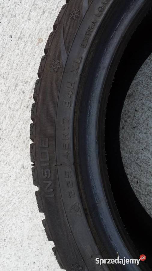 Opony zimowe Ovation w586 22545R17 2 sprzedam