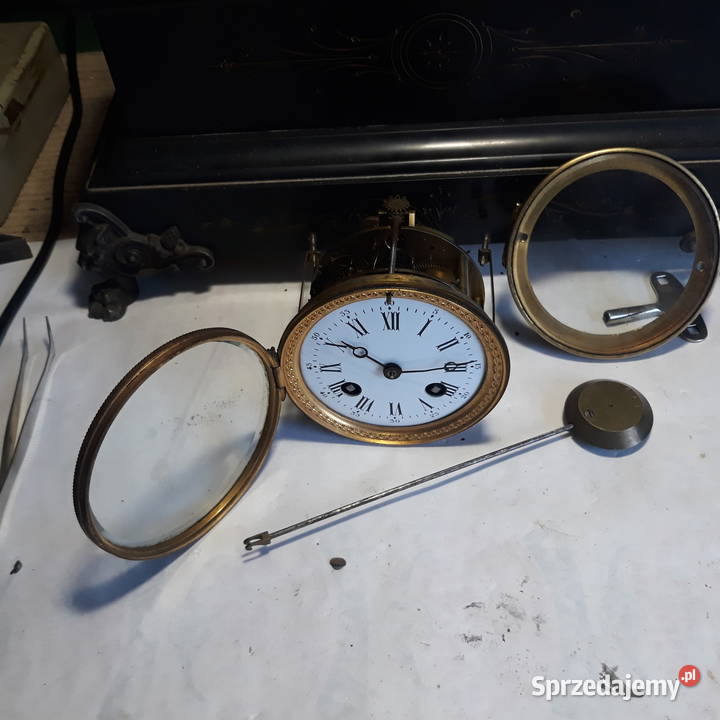 Sprawny kamiennyfiguralny zegar z Francji te dolnośląskie