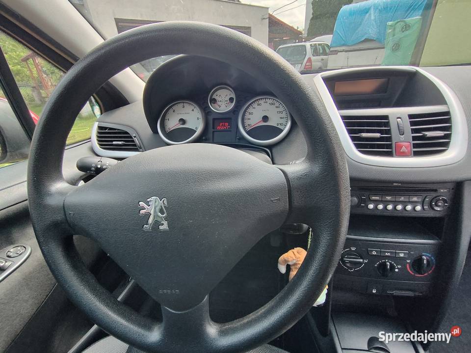 Doinwestowany Peugeot 207 SW klima grzane fotele Rok produkcji 2009