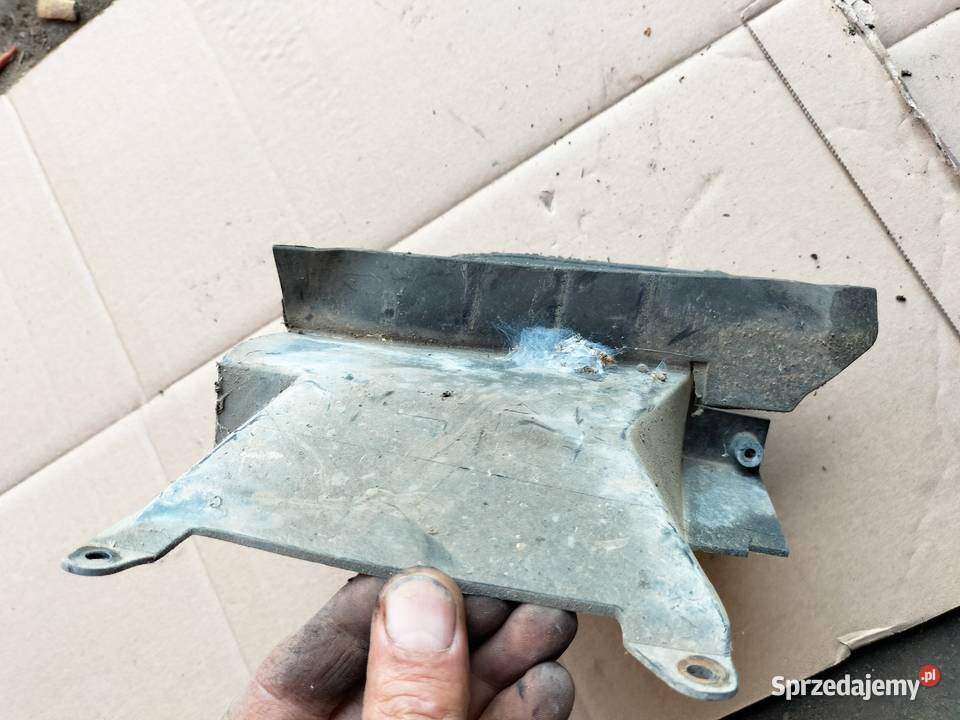 AUDI 80 B4 80B4 8A0805647 ŁAPACZ POWIETRZA osobowe Kamień-Kolonia