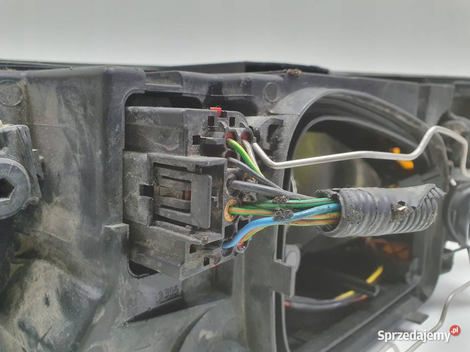 Volvo S40 II V50 LIFT XENON PRZEDNIA prawy przód lubelskie Rudka