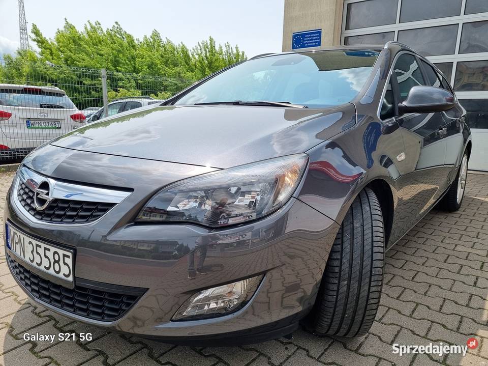Opel Astra J 16 TURBO 180 alufelgi climatronic wspomaganie kierownicy Płońsk