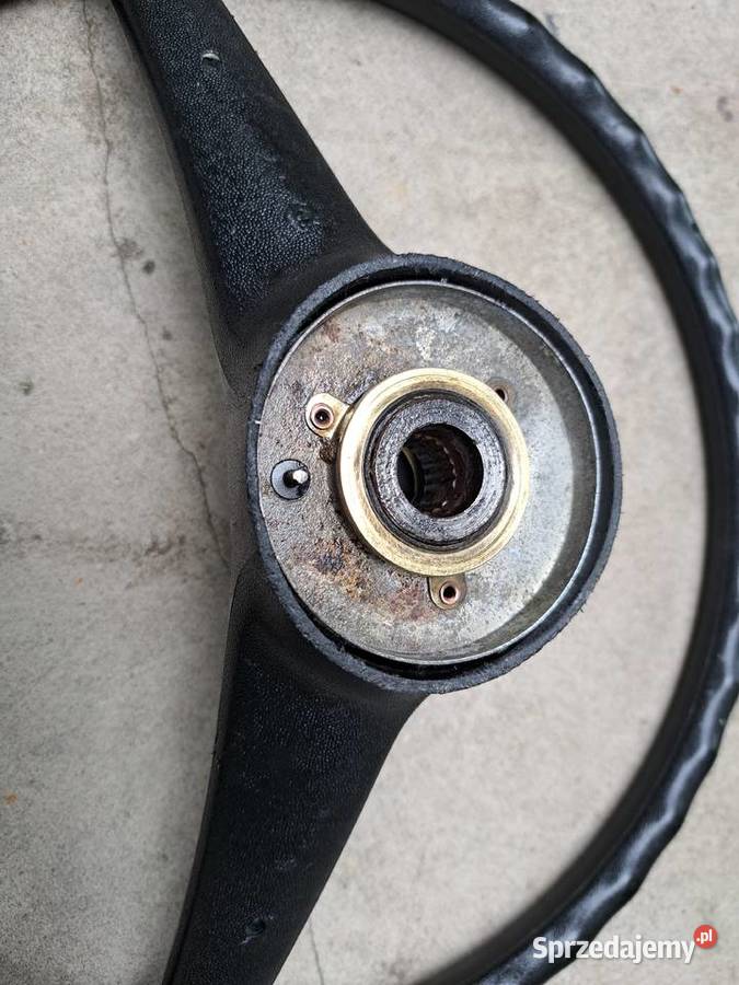 Kierownica cienka Fiat126p ST osobowe Wyposażenie wnętrza Leszno