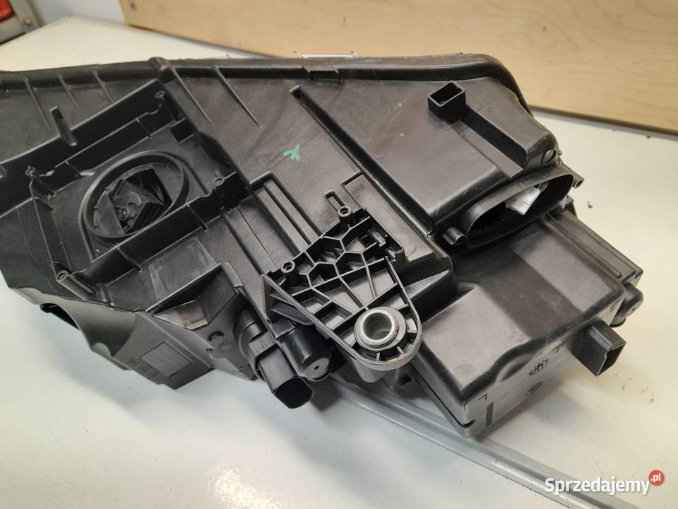 LAMPA LEWY PRZÓD SKODA OCTAVIA III LIFT osobowe