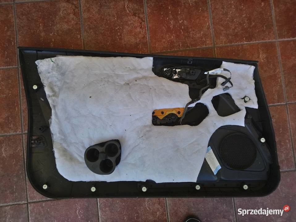 Boczek drzwi Ford Fiesta MK7 ST 2D prawy Sulejów