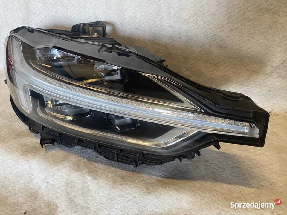Lampa przód Volvo XC60 2 II FULL LED 1724 RH