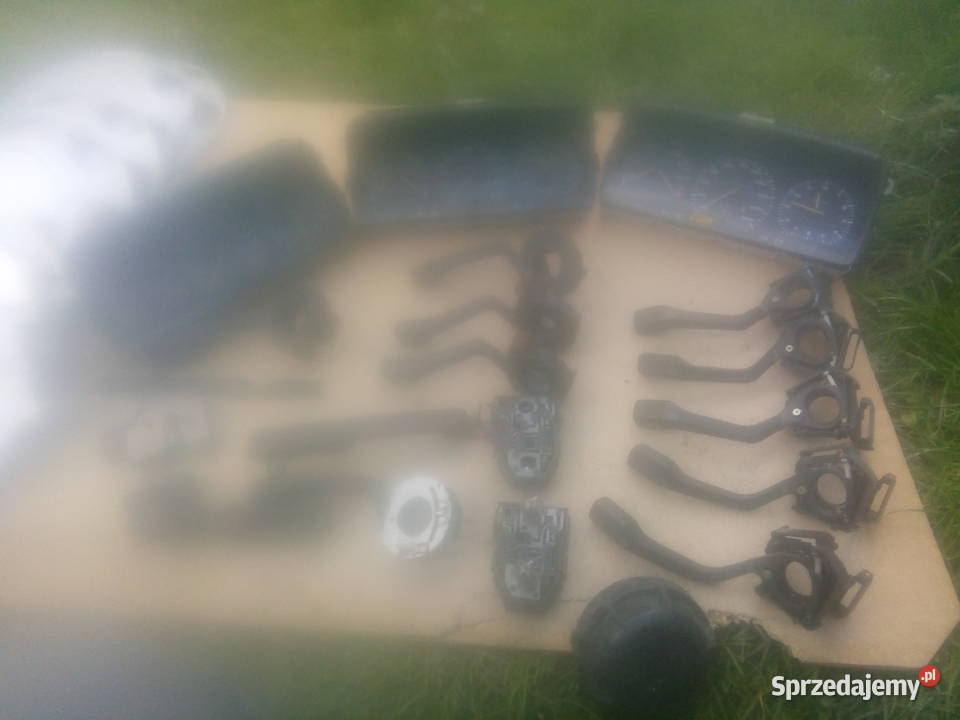 Sprzedam drzwi Passat B3 kombi inne części Pozostałe Zamość