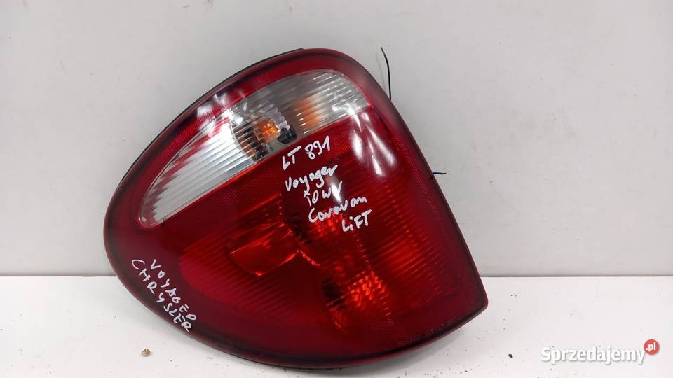 CHRYSLER VOYAGER IV LAMPA TYŁ LEWA osobowe Zbierkowo sprzedam