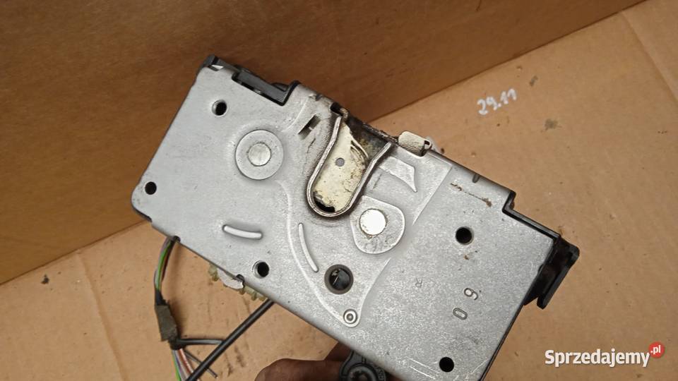 OPEL CORSA D 5D ZAMEK DRZWI PRZÓD PRAWY 6PIN