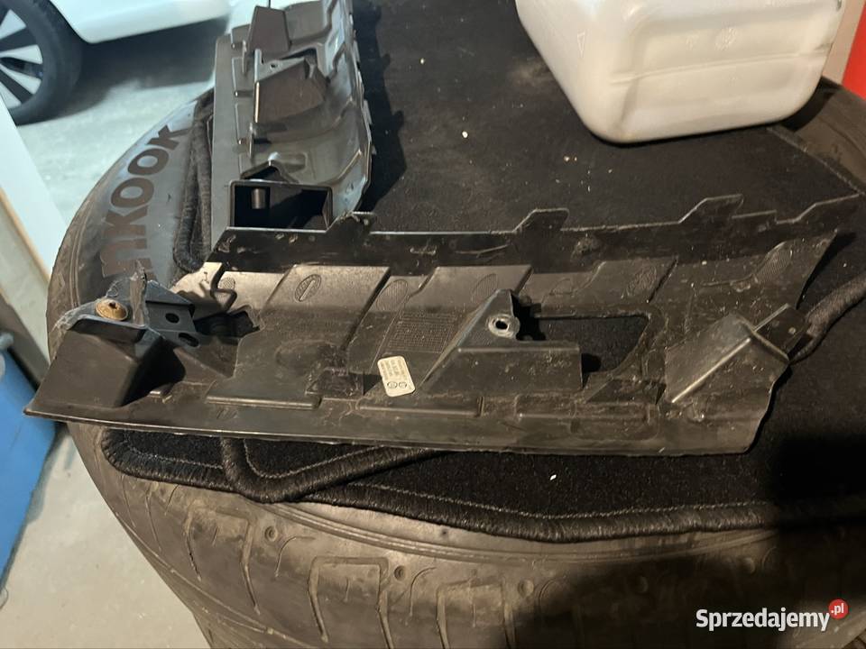 Audi Q5 80A wzmocnienia zderzaka pod lampy osobowe Wzmocnienia, belki i wsporniki łódzkie Bełchatów