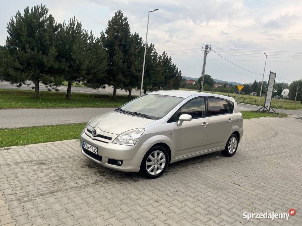 Toyota Corolla Verso 20 TD 116 D4D 2005 r CD Krosno sprzedam
