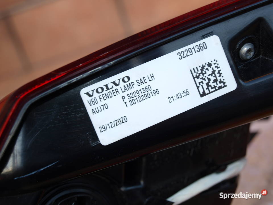 Volvo V60 II lampa lewa tył Led 2018 2022r lampy tylne Kalisz
