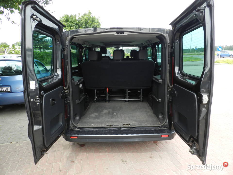 Opel Vivaro Long 9 osób Klima Navi 245000km