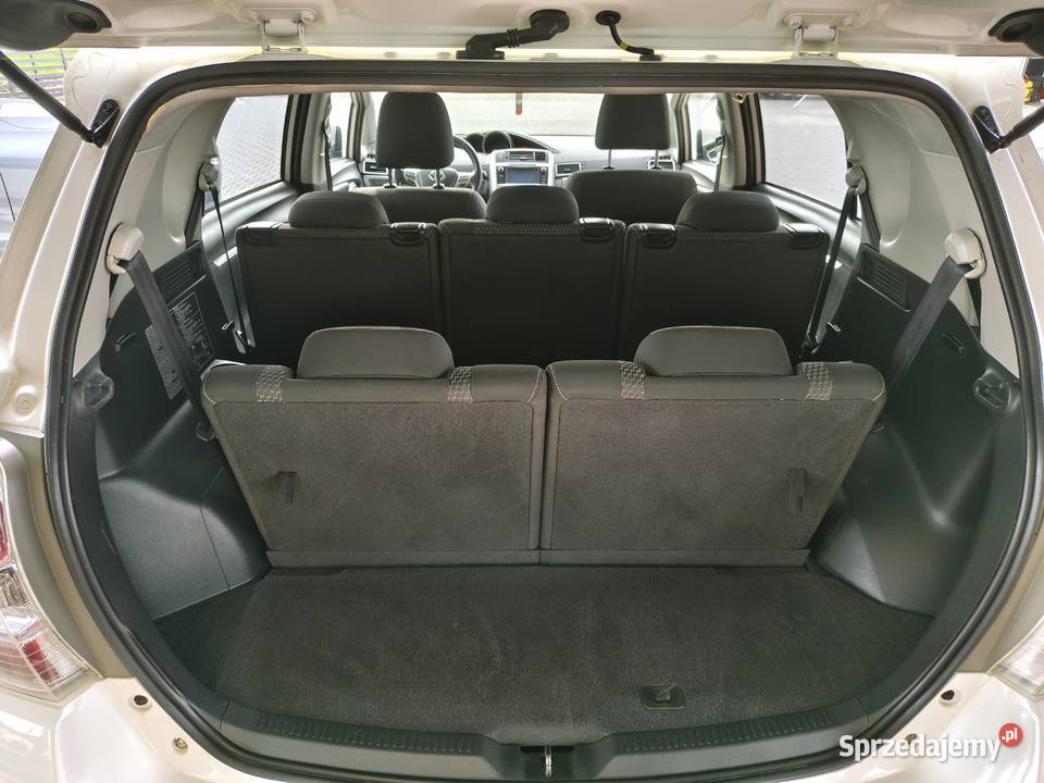 Toyota Verso 7Oosobowa 16Diesel Zadbana klimatyzacja podkarpackie Zarszyn sprzedam