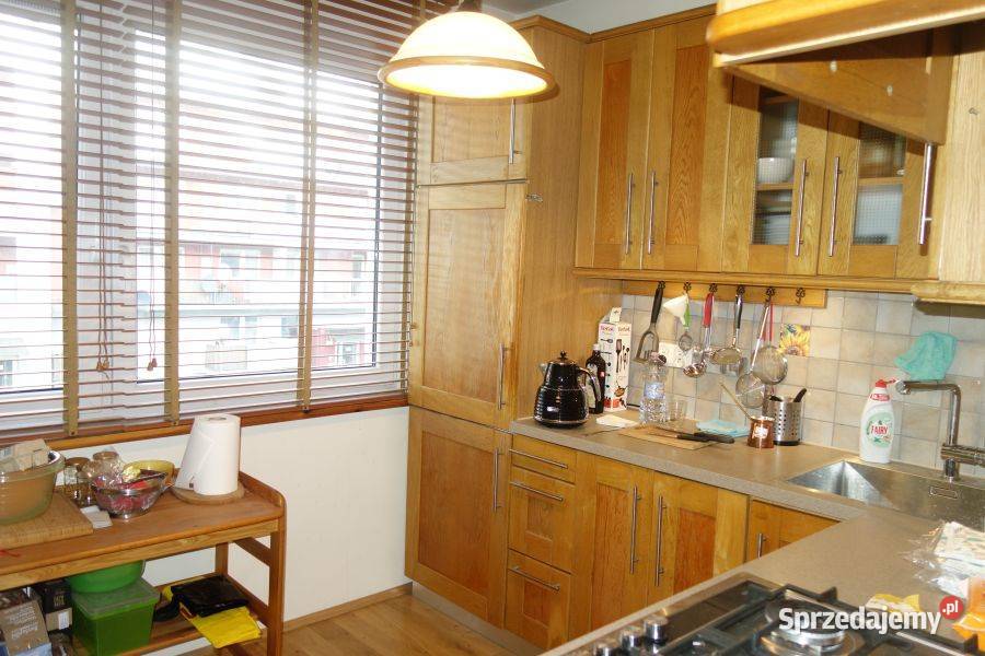 OLEŚNICA I PIĘTRO BALKON PIWNICA KLIMATYZACJA