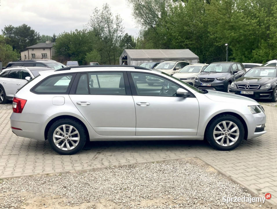 koda Octavia Salon Polska Bezwypadkowy III 2013 tempomat Konstancin-Jeziorna sprzedam