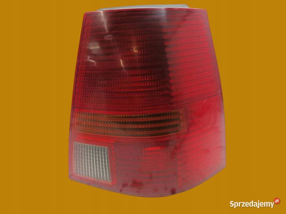 LAMPA TYŁ PRAWA KOMBI BORA VW Volkswagen Golf IV osobowe sprzedam