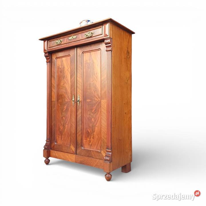 Zabytkowa Bieliźniarka w stylu Eklektycznym Suchorzew