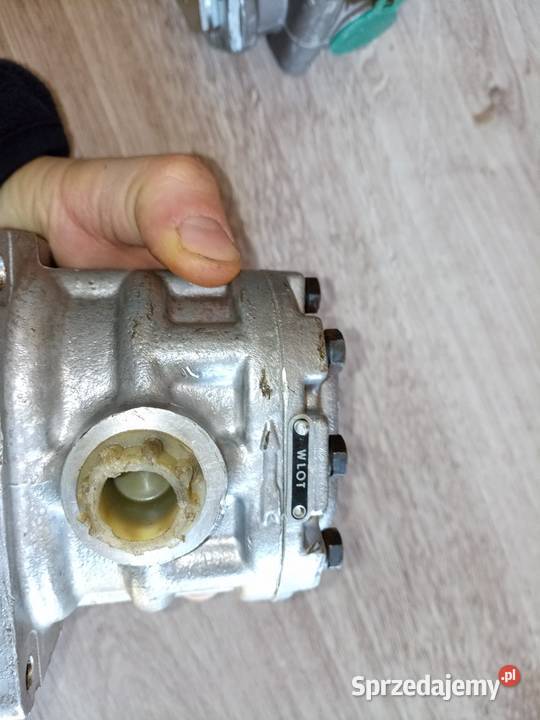 archiwalna Pompa hydrauliczna PZ 63 pompa Pozostałe Stalowa Wola