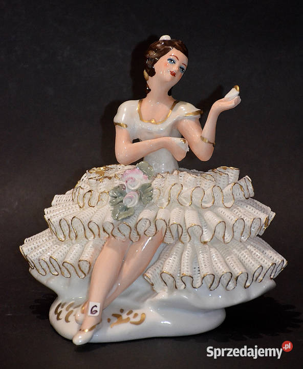 Porcelana Figurka Roceram Alba koronki 2 z wielkopolskie