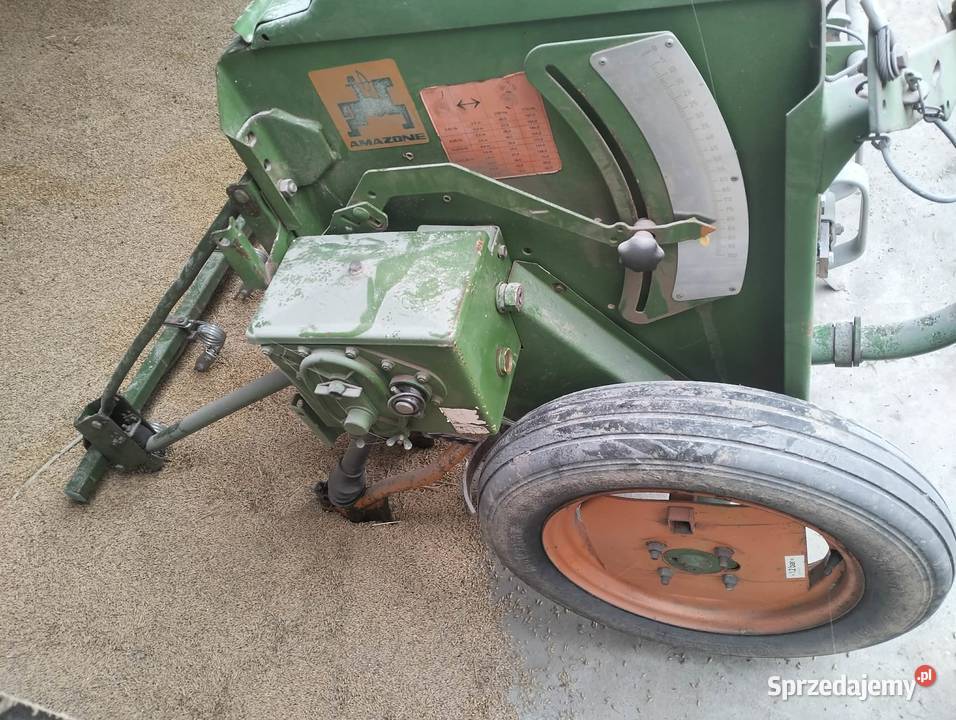 Siewnik zbożowy Amazone D830 Specjal Produkcja roślinna Zbuczyn sprzedam