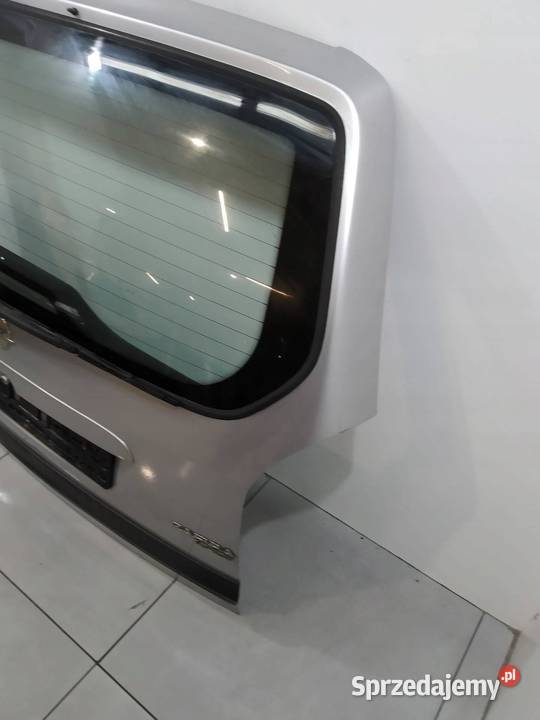 KLAPA TYŁ SREBRNA Z147 Opel Zafira I 19992006 A Rok produkcji 2000 sprzedam