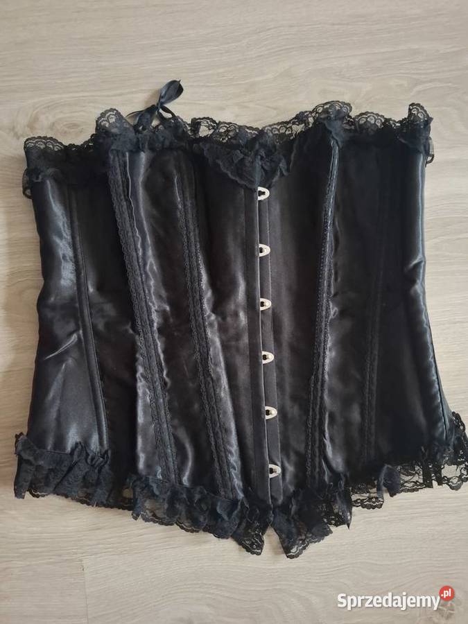 Komplet 7 gorsetów z koronką sprzedam