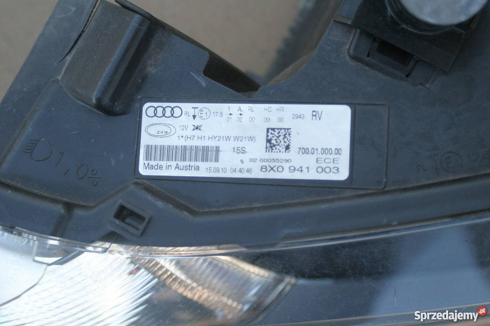 AUDI A1 LAMPA REFLEKTOR LEWA PRZEDNIA PRZÓD Bieleń