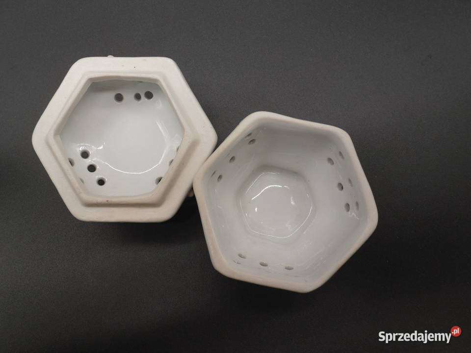 Porcelanowe puzderko ażurowe na biżuterię wielkopolskie Raszków