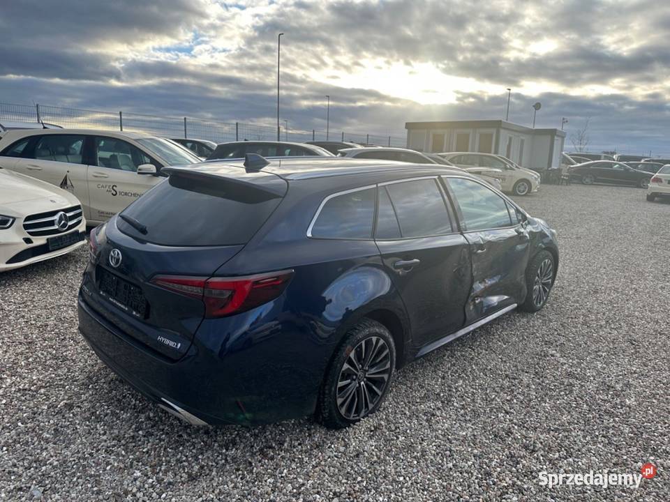 Toyota Corolla TS 18 Hybrid sprzedam