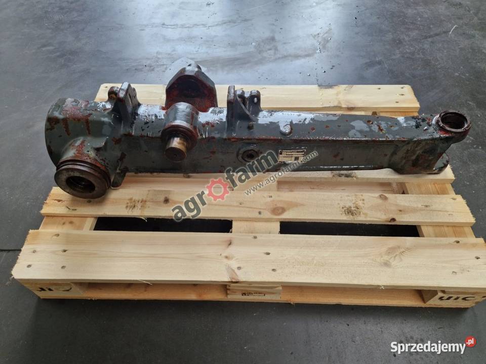 Obudowa przeniego mostu Fendt 304 305 306 307