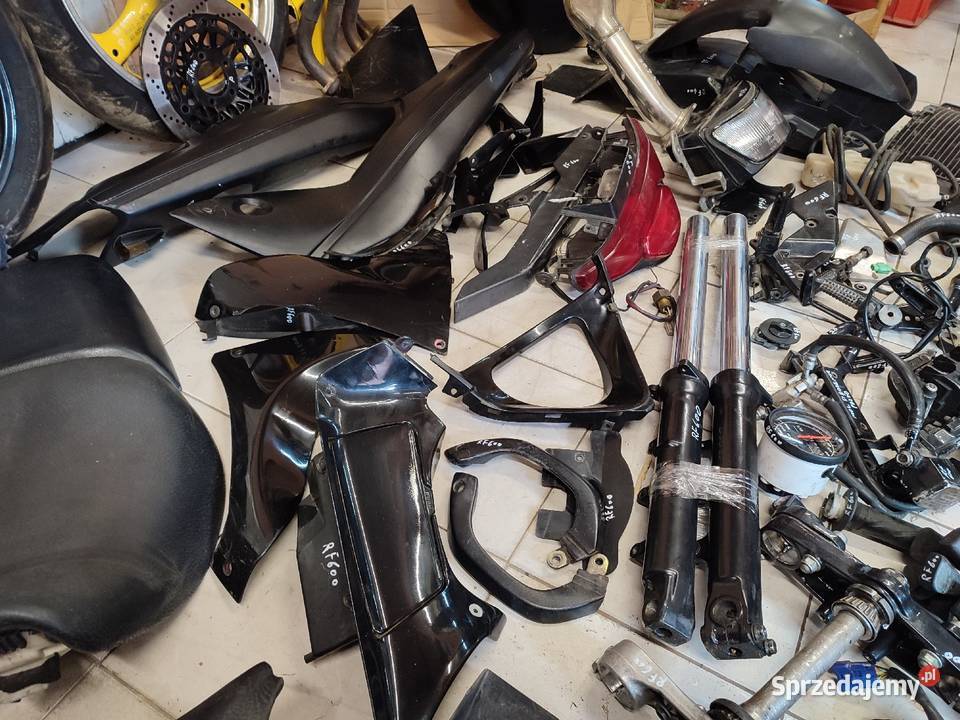 Suzuki RF 600 części owiewki siedzenie lampa Pozostałe Motoryzacja Jelenia Góra