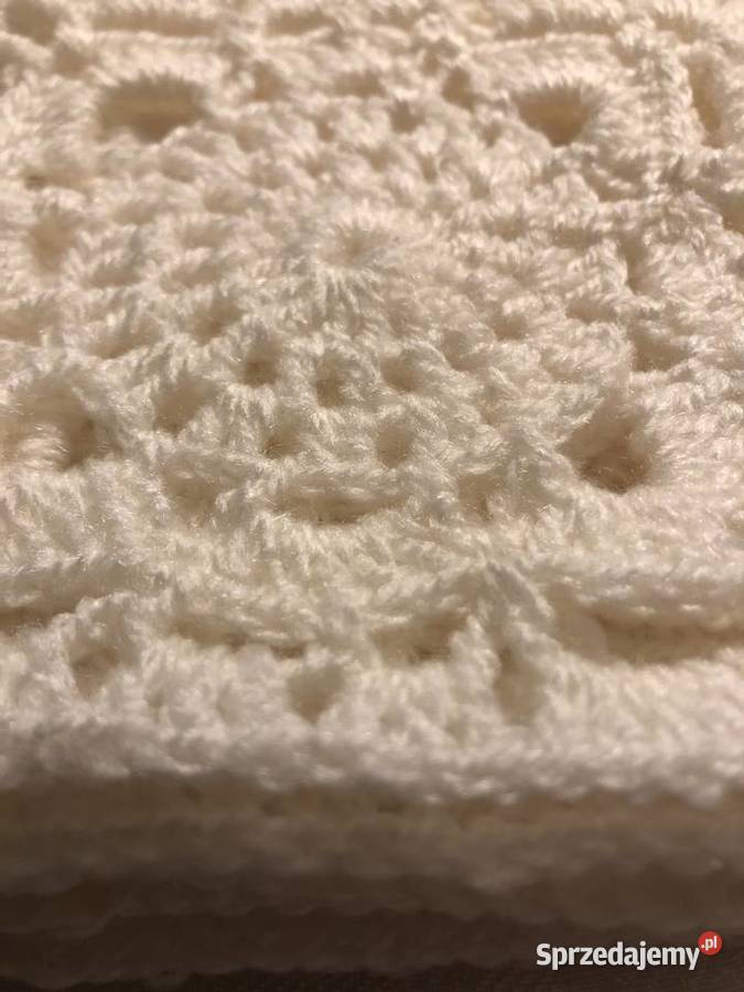 kwadraty Babuni na szydełku poduszki narzuty Zegrze