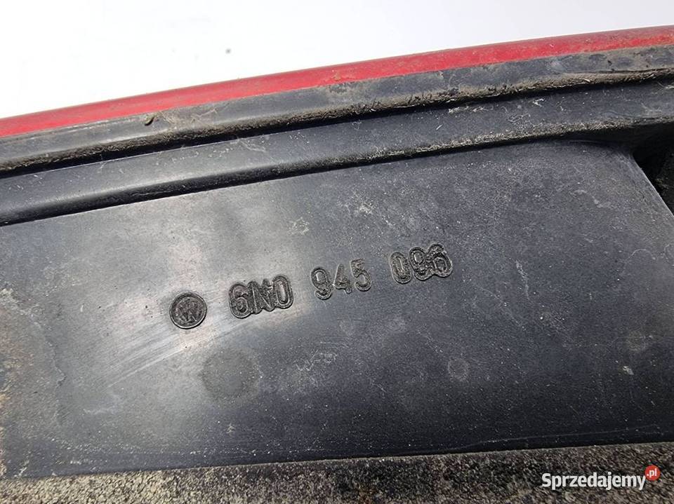 LAMPA PRAWA TYŁ VOLKSWAGEN POLO 6N0945096